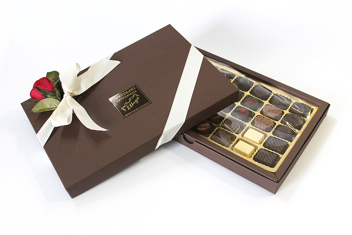 Confezione regalo San Valentino 20 cioccolatini artigianali